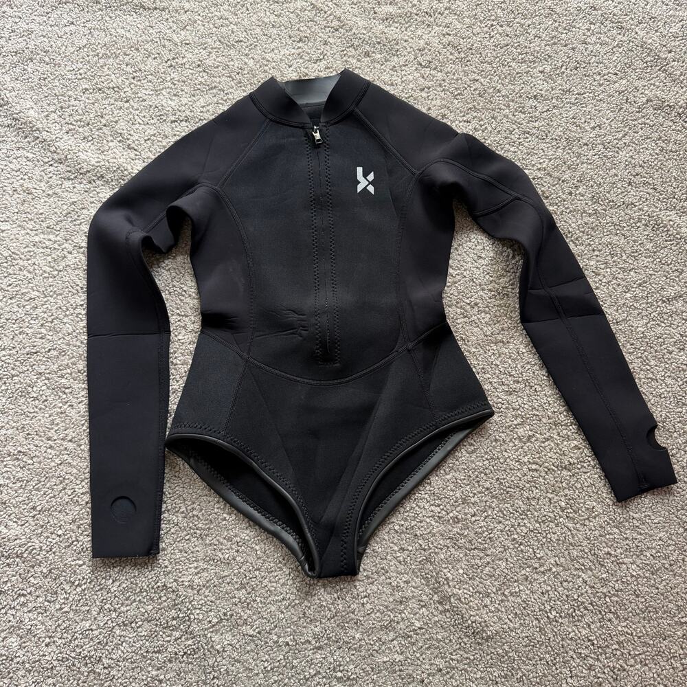 KMT Wetsuit for Women 2mm Long Sleeve Shorty Wet Suits Black EUC Size 6